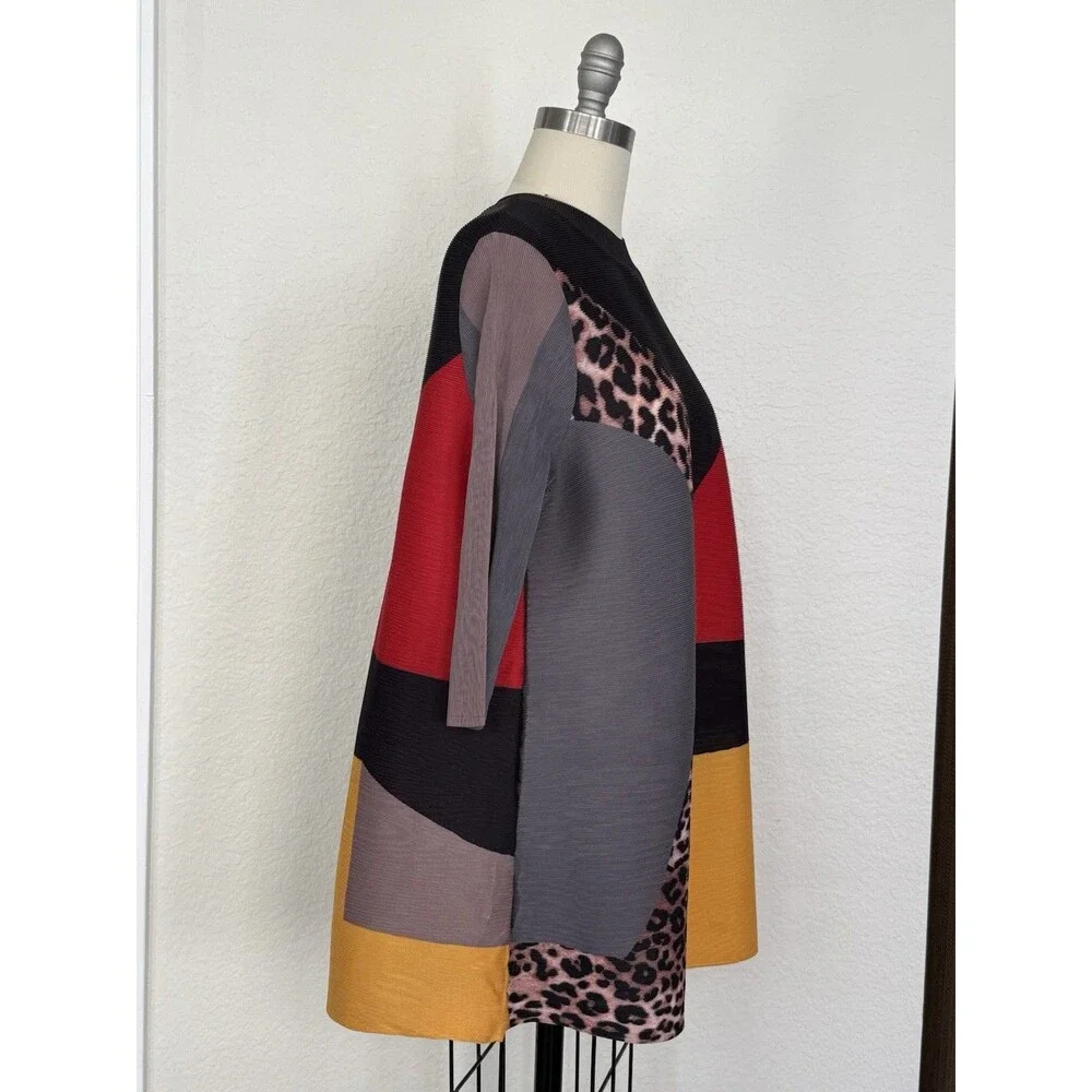 Oo Lala Colorful Graphic Women’s Top Sir S/m Artsy Print GUC - Picture 2 of 12